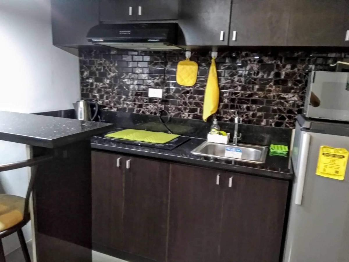 Apartment Adb Tower 1 Bedroom With Fast Wifi And Netflix At Ortigas Across Robinson's Galleria *