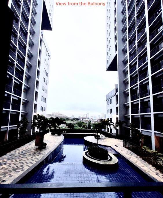 P00l Fr0nt With Balc0ny - New C0nd0 At Shore 2 Mall Of Apartment Manila