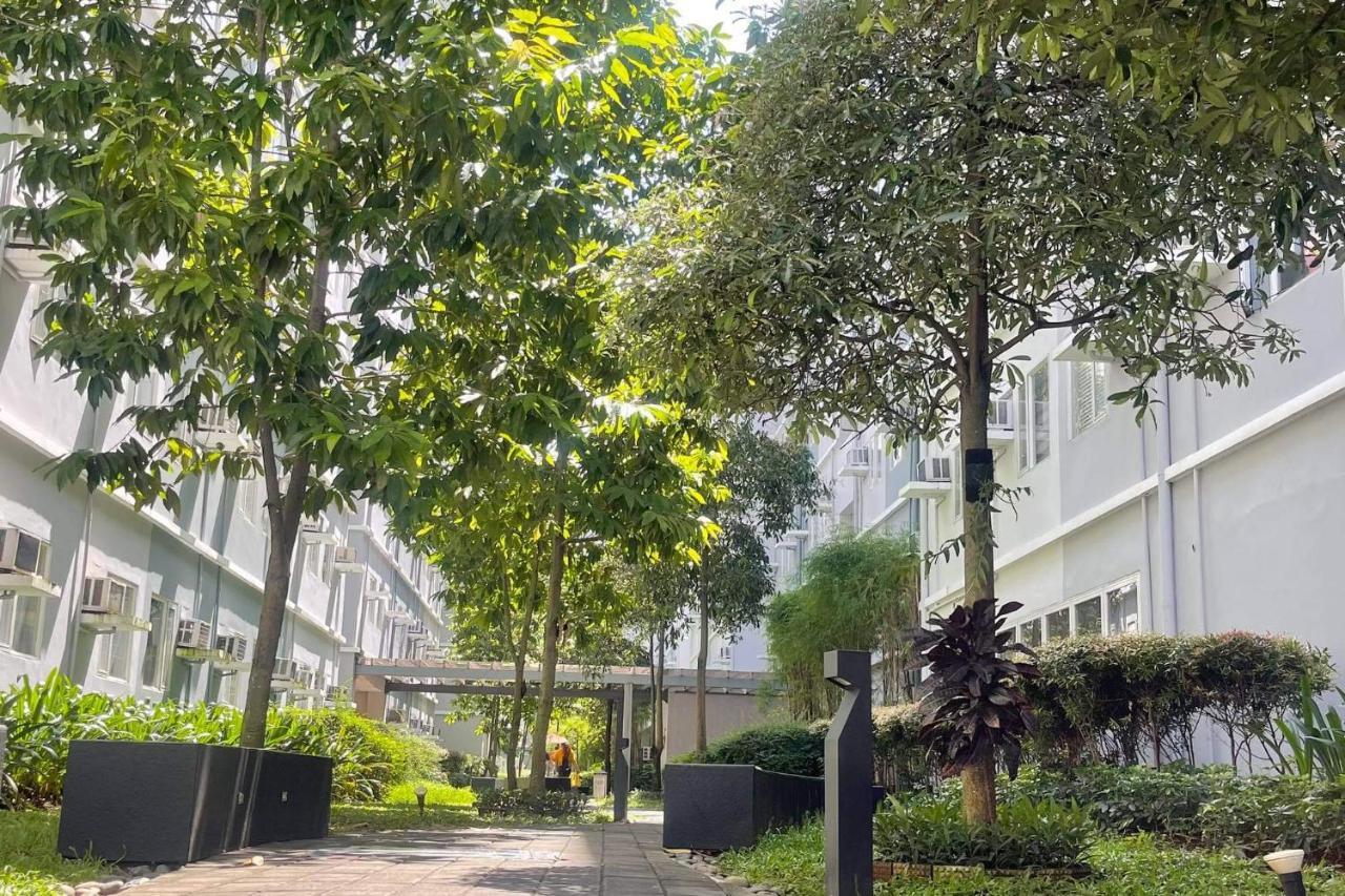 Apartment Anne And Gie 1 Bedroom Unit With Kitchenette In Trees Residences Smdc