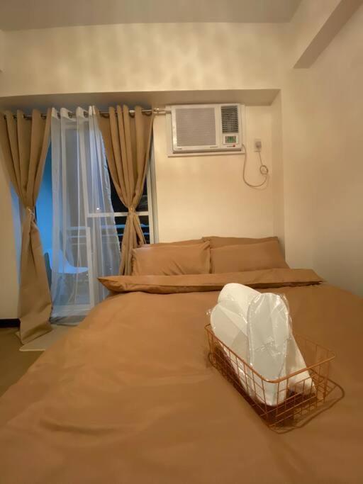 Modern Living By The Celandine Dmci In Balintawak * Manila