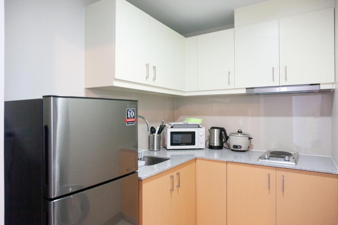 Apartment Uptown Parksuites Tower 2 Bgc By Ph Staycation *