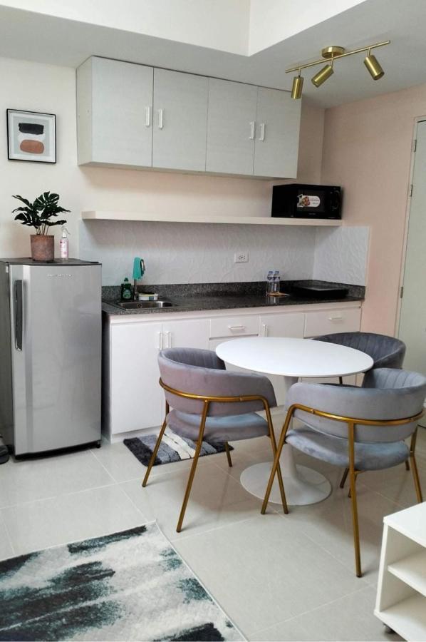 Apartamento Flexi Unit 1br Or 2br Convertible At South Residences Pinas *