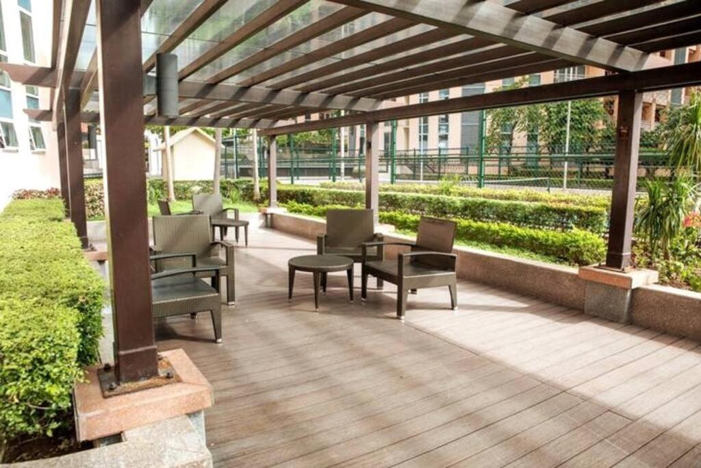 Cozy 2-bedroom In The Venice Luxury Residences Apartment Manila