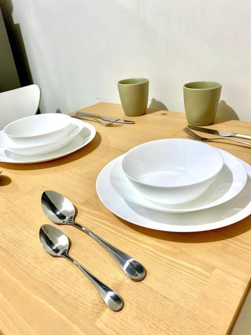 1br Moa, Shore 2 Residences, Pasay, Naia Free Netflix
