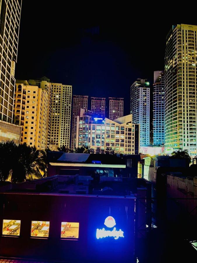 Ej's Staycation 4th F With 200mbps Wi-fi And Netflix *