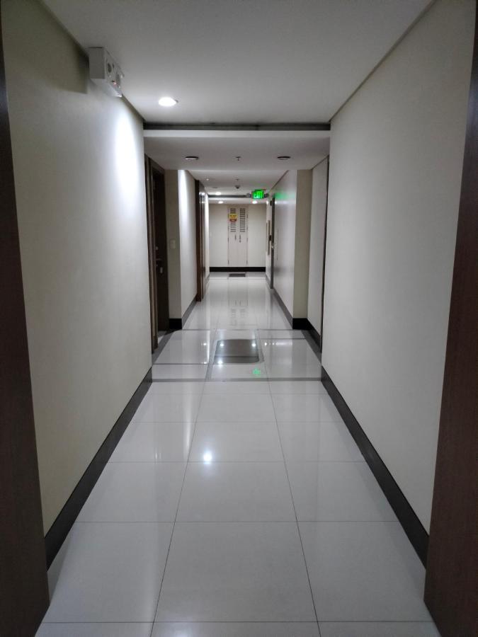 Aparthotel Across Naia Terminal 3 By Rqui