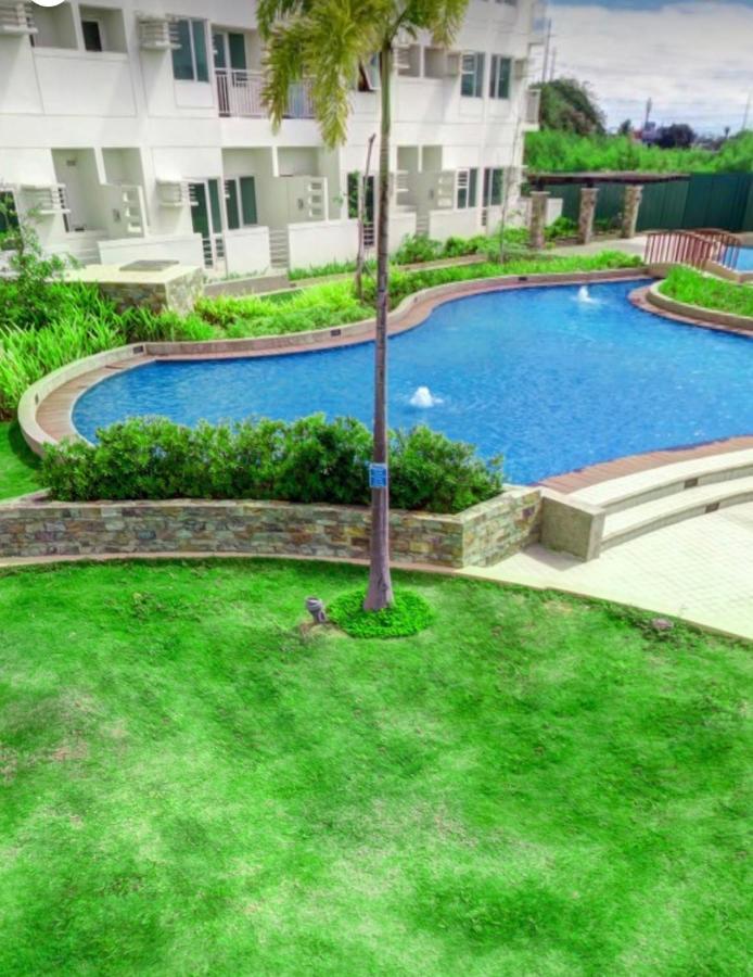 Affordable Staycation Alabang Apartment *