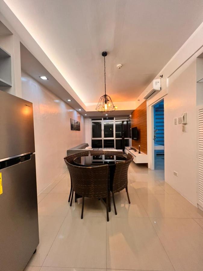 The Pearl Interior Designed 1 Bedroom Unit Burgos Circle Bgc Apartment Manila