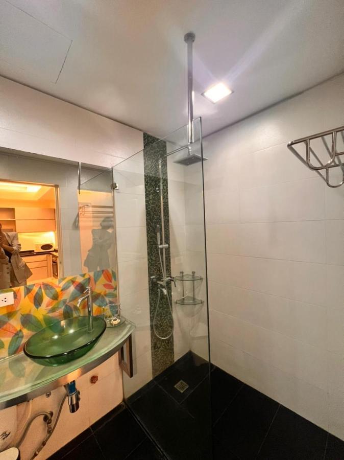 Apartment The Pearl Interior Designed 1 Bedroom Unit Burgos Circle Bgc Manila
