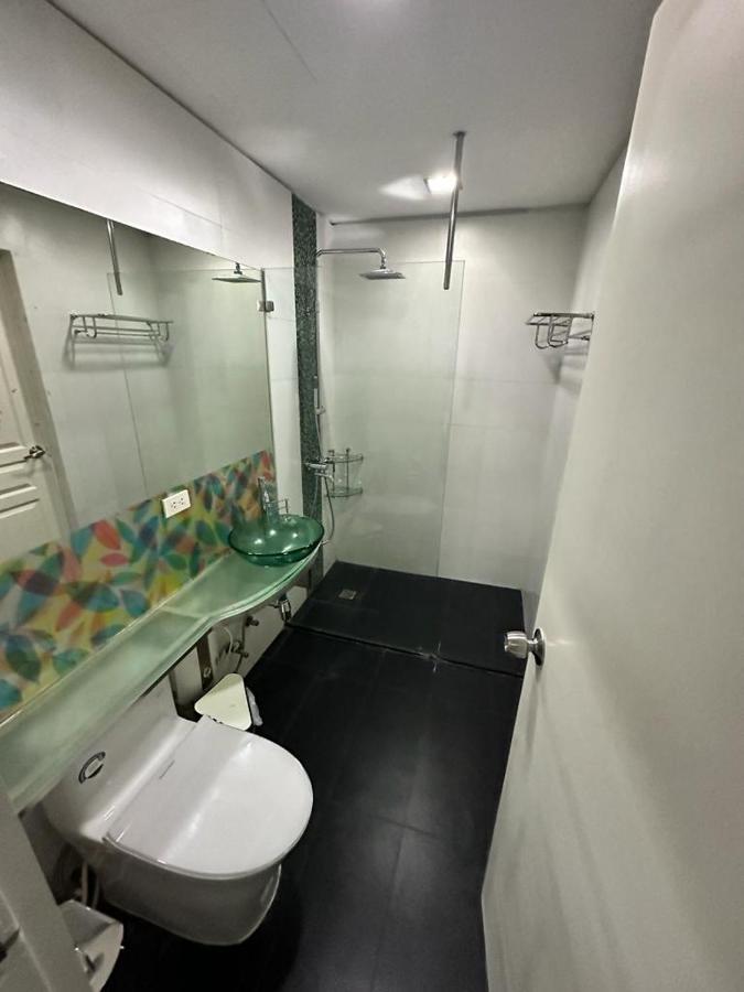 Apartment The Pearl Interior Designed 1 Bedroom Unit Burgos Circle Bgc *