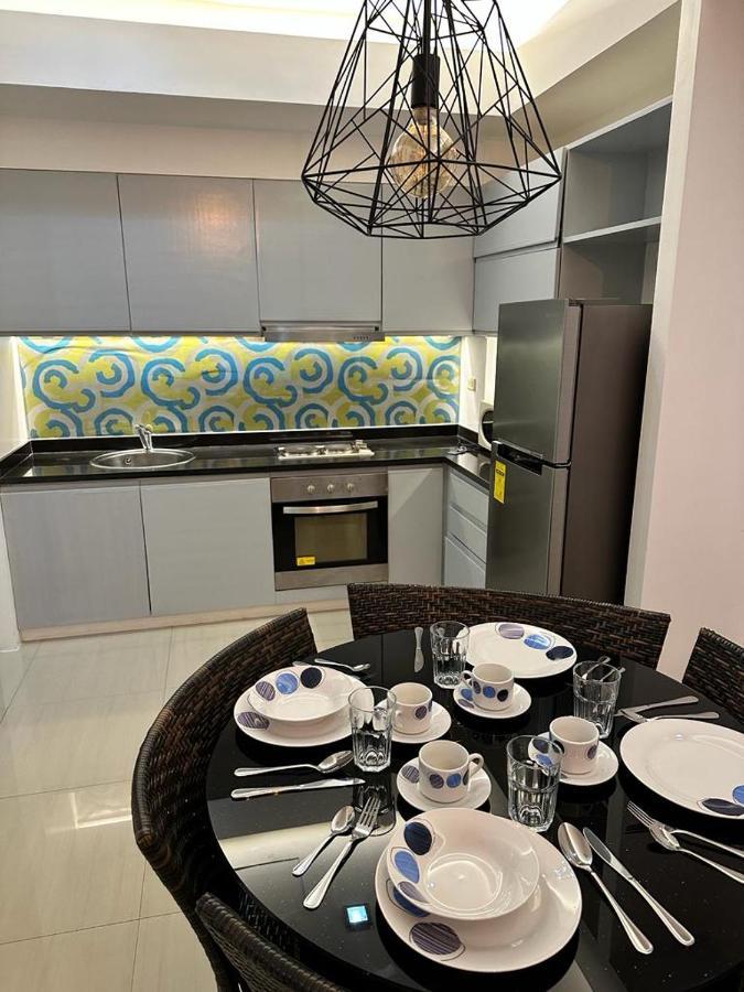 The Pearl Interior Designed 1 Bedroom Unit Burgos Circle Bgc Manila