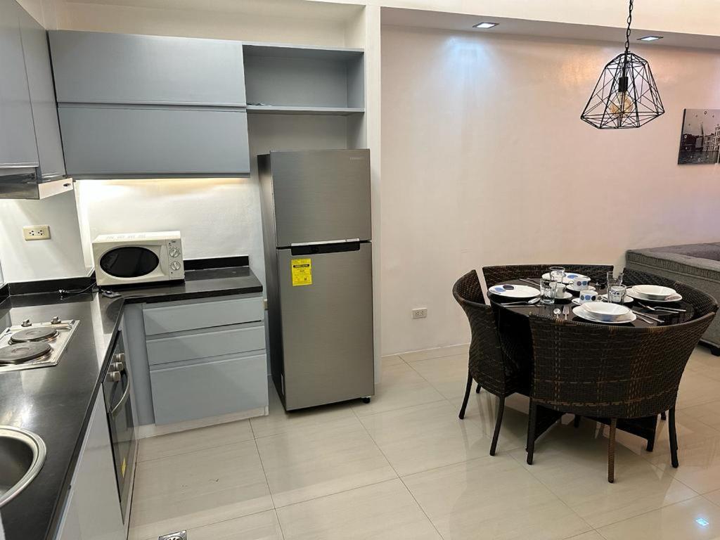Apartment The Pearl Interior Designed 1 Bedroom Unit Burgos Circle Bgc *