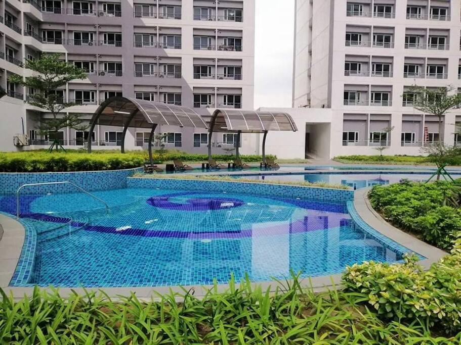 Love@grace Residences Near Bgc. Apartment