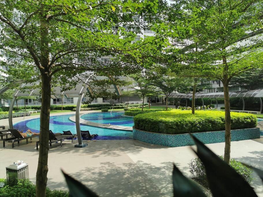 Love@grace Residences Near Bgc. Apartment