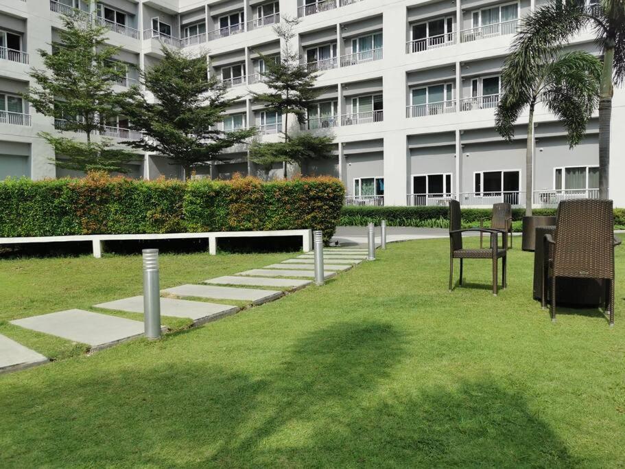 Love@grace Residences Near Bgc. Apartment *