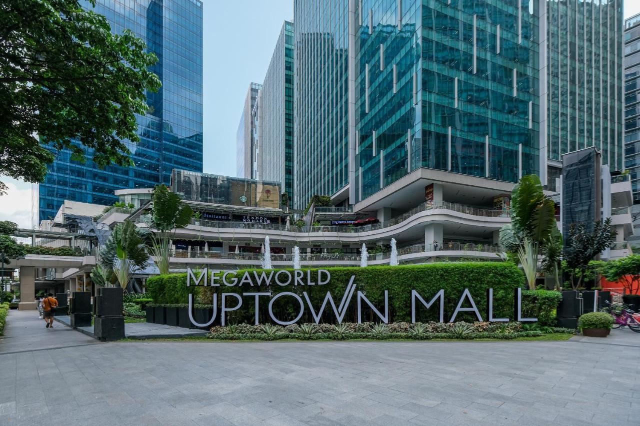 Uptown Parksuites Modern Manila