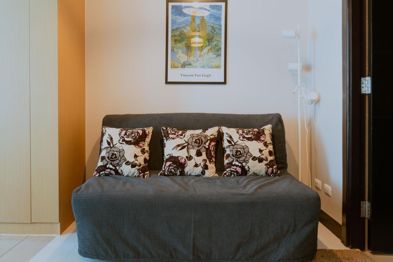 Uptown Parksuites Tower 1 Bgc By Ph Staycation Apartment