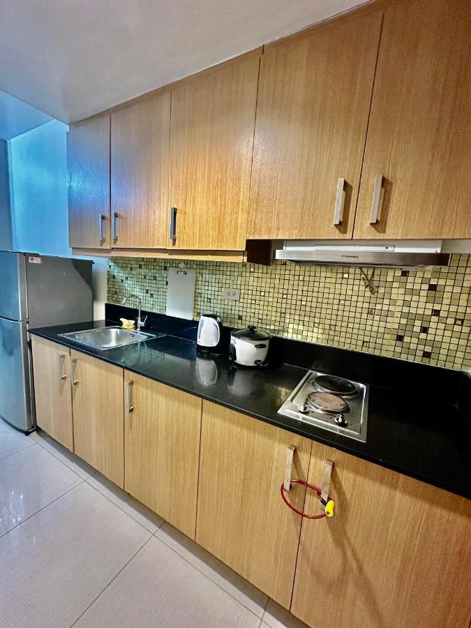 Shell Residences Mall Of - Jona Apartment