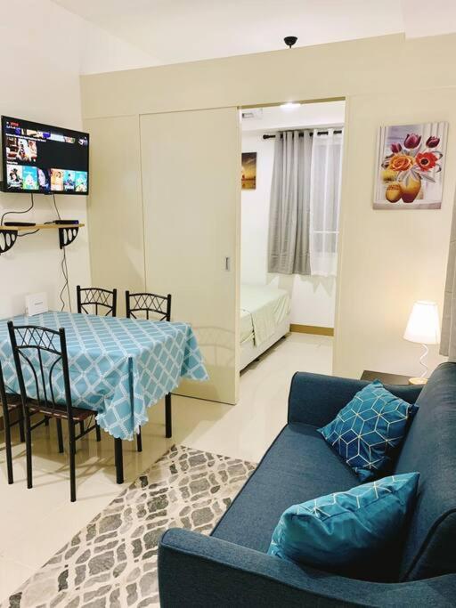 Sm Southmall 2br Unit With Mall View 709 Apartment Manila