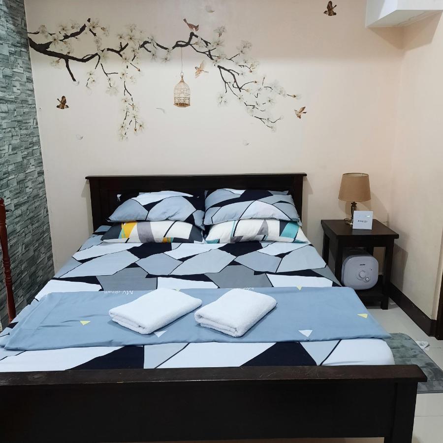 Cozy Unit Manila
