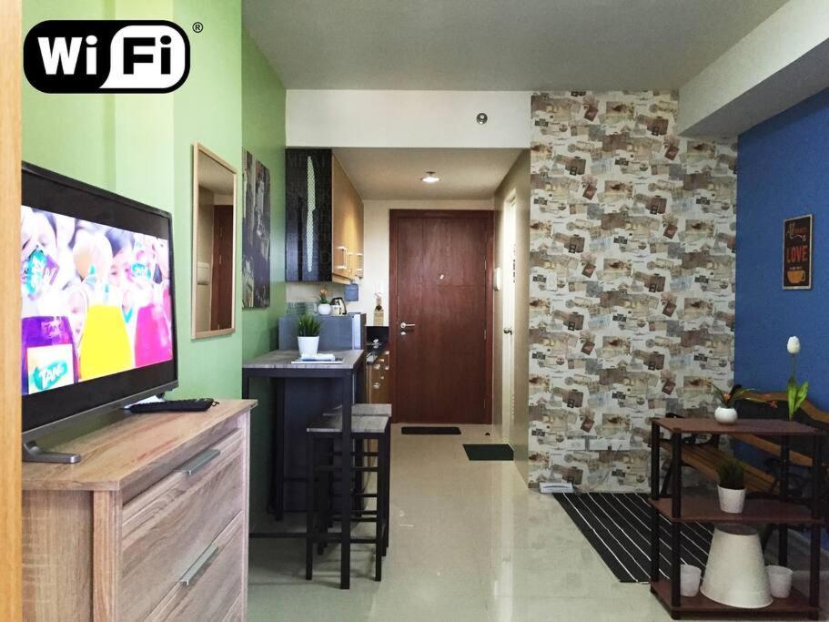 Apartment Best Deal Nearest To Moa, Bigger 1br Wifi Cabletv Manila
