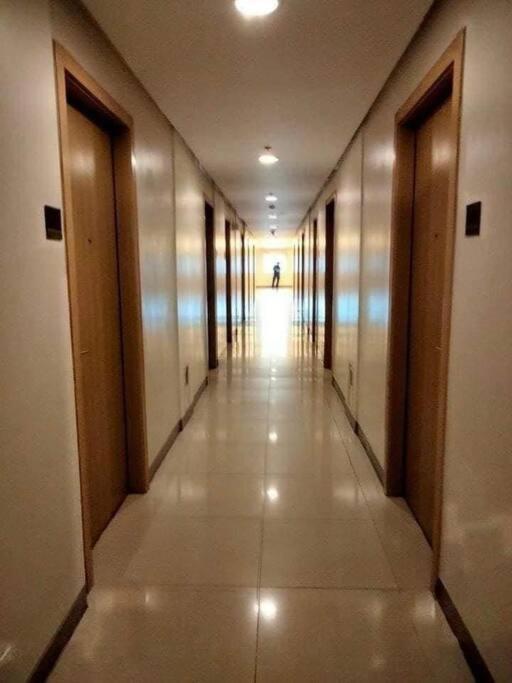Retreat: Wi-fi, Netflix & Pool Access Near Bgc Manila