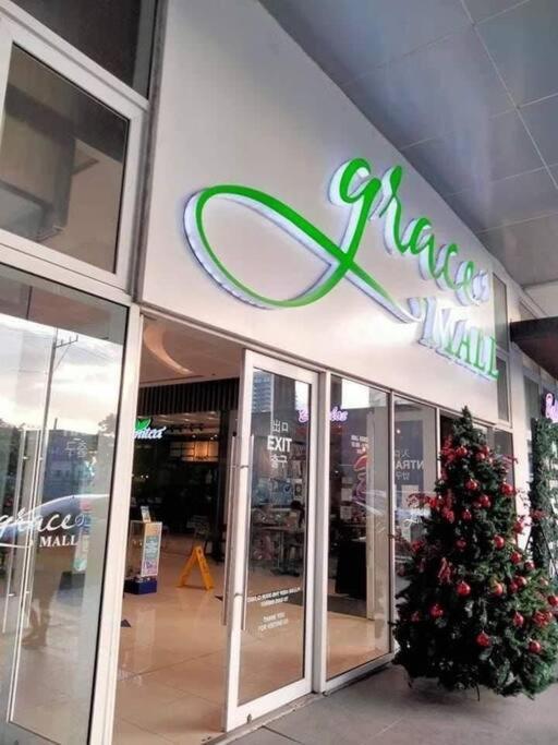 Apartment Retreat: Wi-fi, Netflix & Pool Access Near Bgc Manila