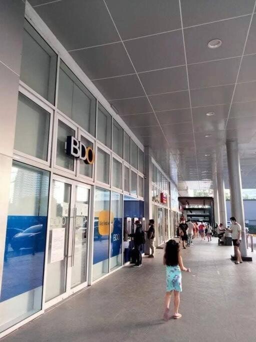 Apartment Retreat: Wi-fi, Netflix & Pool Access Near Bgc