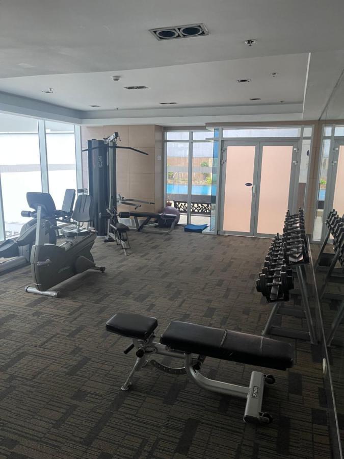 The Pearl Interior Designed 1 Bedroom Unit Burgos Circle Bgc Apartment *