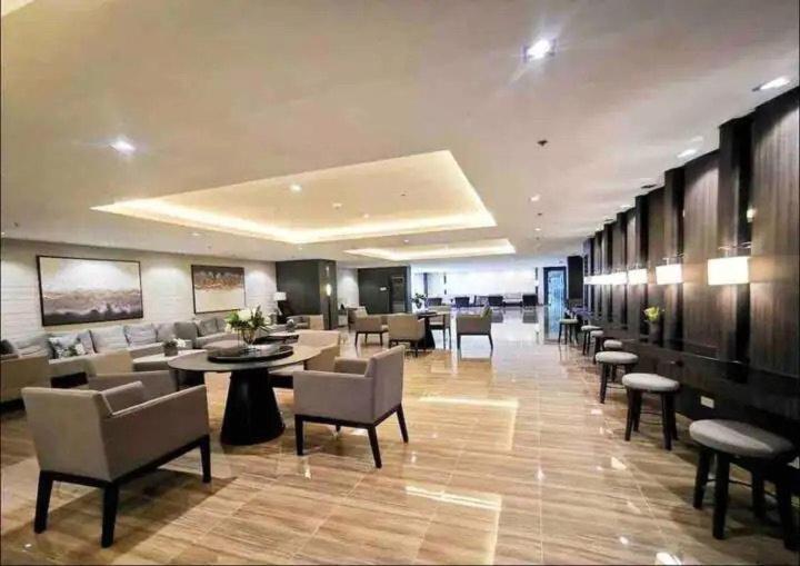 Luxurious Condotel At The Heart Of Makati Apartment