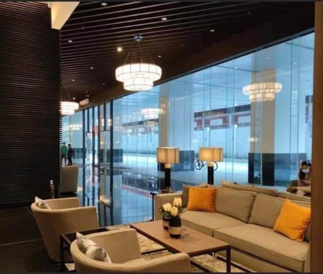 Luxurious Condotel At The Heart Of Makati
