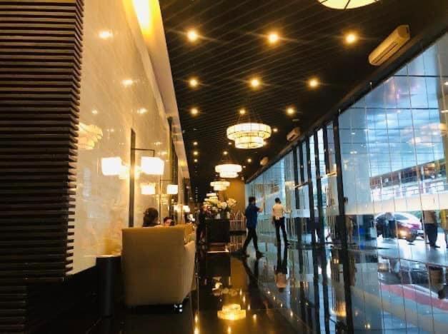 Apartment Luxurious Condotel At The Heart Of Makati
