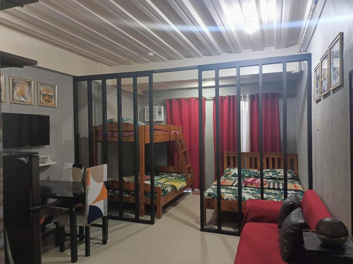 Vimelzu Mhavic Family Apartment Manila