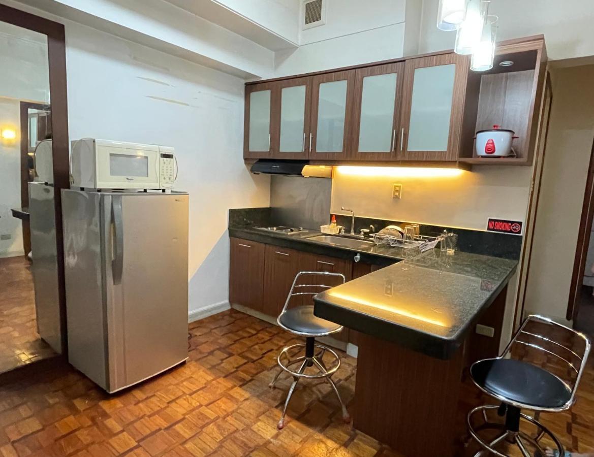Glam Greenbelt 25mbps Wifi & Netflix Apartment Manila