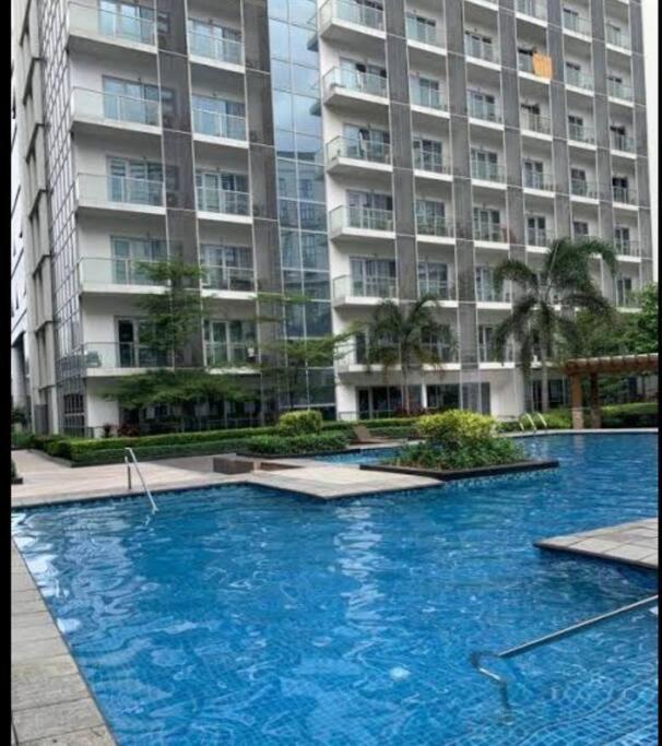 Cozy Flat Near Airport *