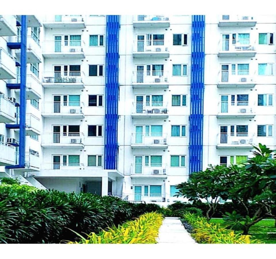 Grass Residences Malls Pools & Gardens Sm North Qc Mla *