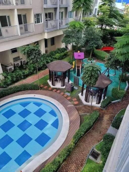 Sm Southmall 2br Unit With Mall View 709 Manila