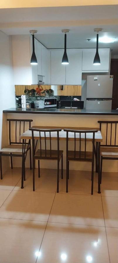 Shell Residences Tower C - Moa Aparthotel