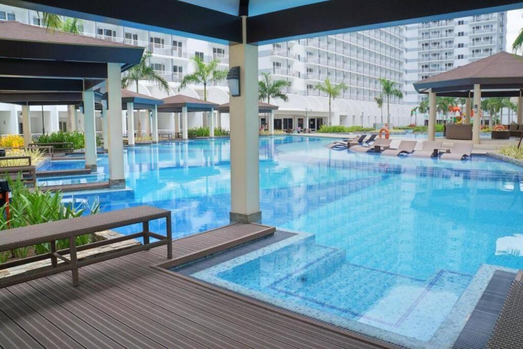 Best Deal Nearest To Moa, Bigger 1br Wifi Cabletv Manila