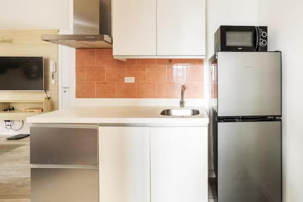 Sabrina's Crib 2br By Azure Residences Near Airport Apartment Manila