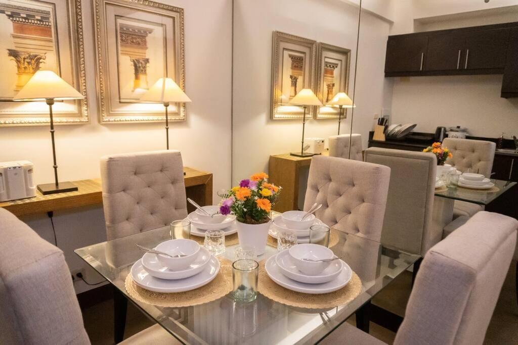 Apartment A2j Luxury 1br Near Venice Mall Bgc Taguig