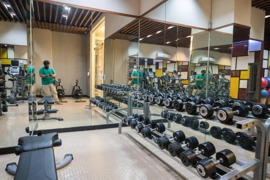 A2j Luxury 1br Near Venice Mall Bgc Taguig Apartment *