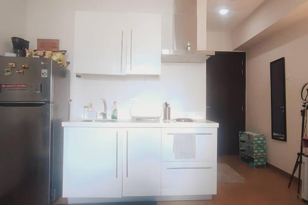 Aveline Cozy Skyline View Acqua Private Residences Near Rockwell Makati Apartment Manila
