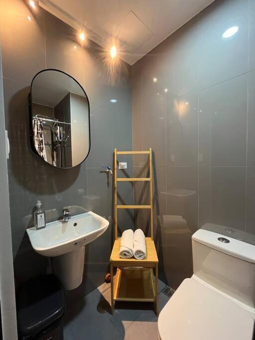 Hygge With Ayala Cbd Makati View! New! Apartamento Manila