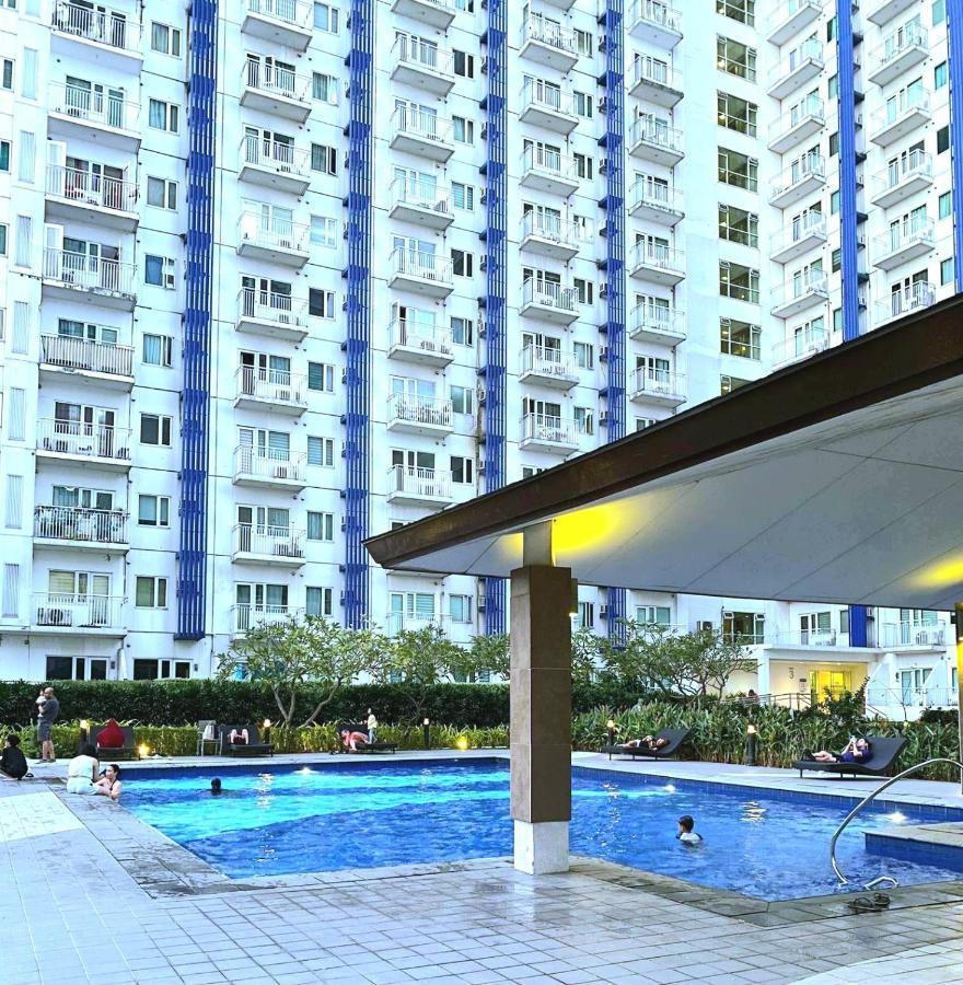 Grass Residences Malls Pools & Gardens Sm North Qc Mla Manila