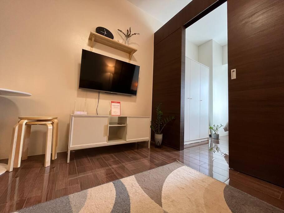 Apartamento Hygge With Ayala Cbd Makati View! New! Manila