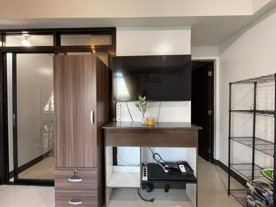 Cubao Manhattan, U 8j T D,studio *