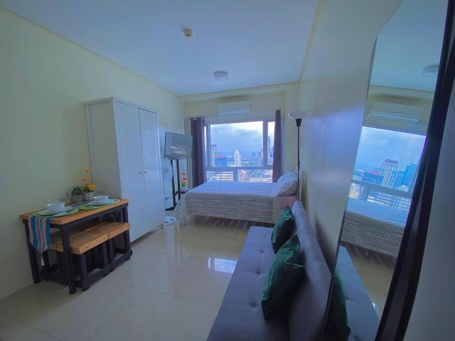 Apartment Makati Penthouse With Stunning Skyline View Manila
