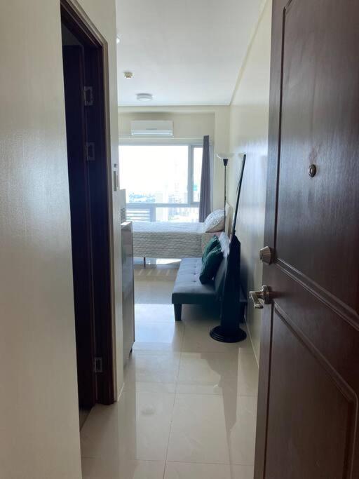Makati Penthouse With Stunning Skyline View Apartment *