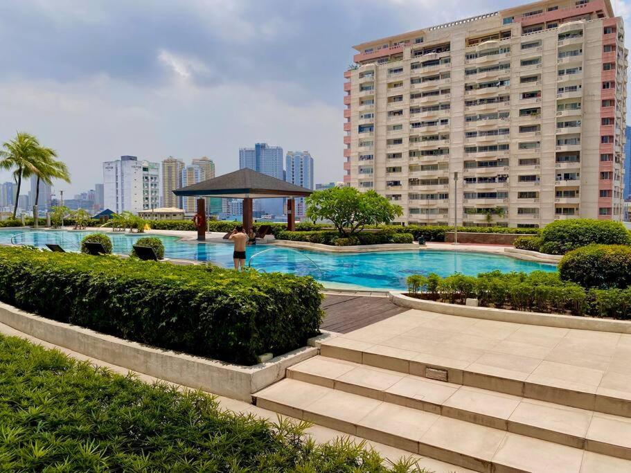 Apartment Makati Penthouse With Stunning Skyline View Manila